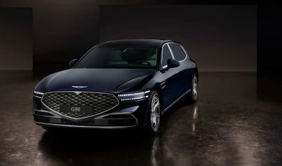 GENESIS G90 PARKED ON CONCRETE FLOOR