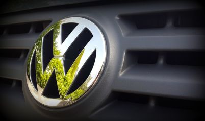 VOLKSWAGEN AUTOMOBILE