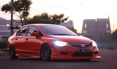RED HONDA CIVIC TYPE R