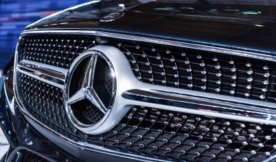 PHOTO OF MERCEDES-BENZ GRILLE