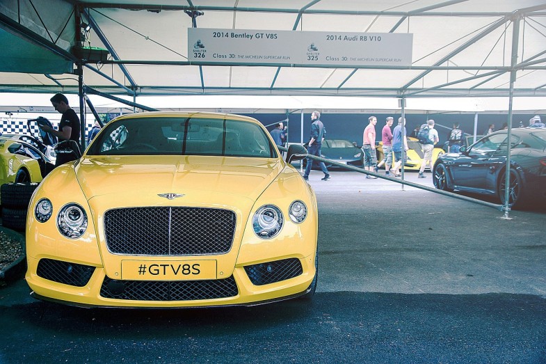 BENTLEY RACING CAR SPORTS CAR YELLOW