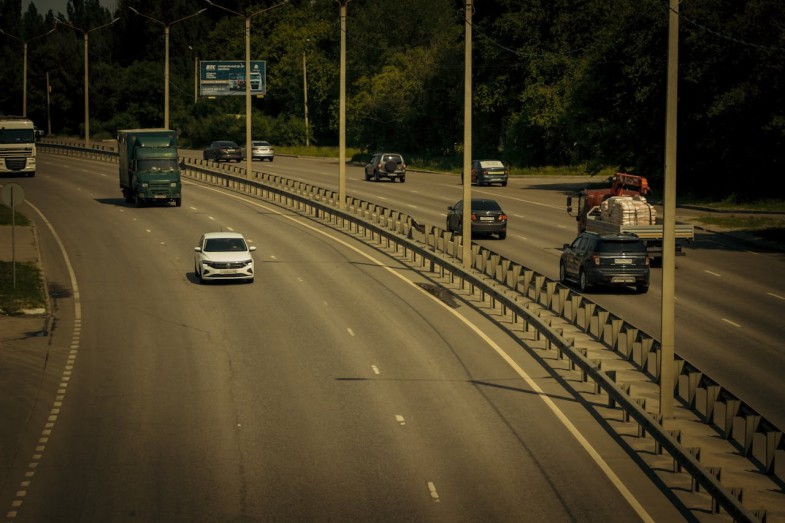 VIEWS OF CARS ON EXPRESSWAY