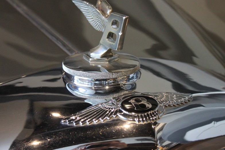 HOOD ORNAMENT BENTLEY ANTIQUE CAR