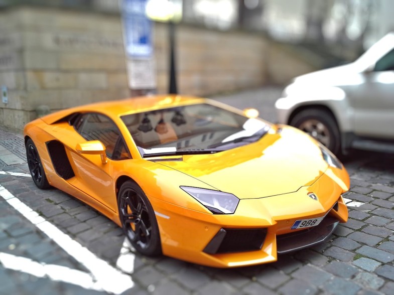 SPORTS CAR