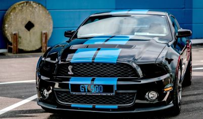 AUTOMOBILE VEHICLE MUSTANG GT FORD
