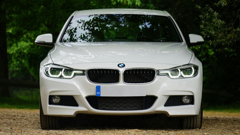 WHITE BMW CAR