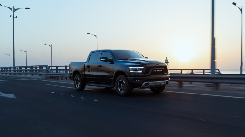 4X4 TRUCK ON HIGHWAY