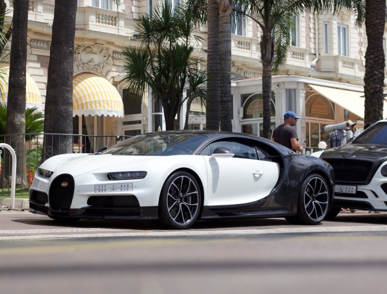 CAR VEHICLE ROAD PAYMENT STREET BUGATTI