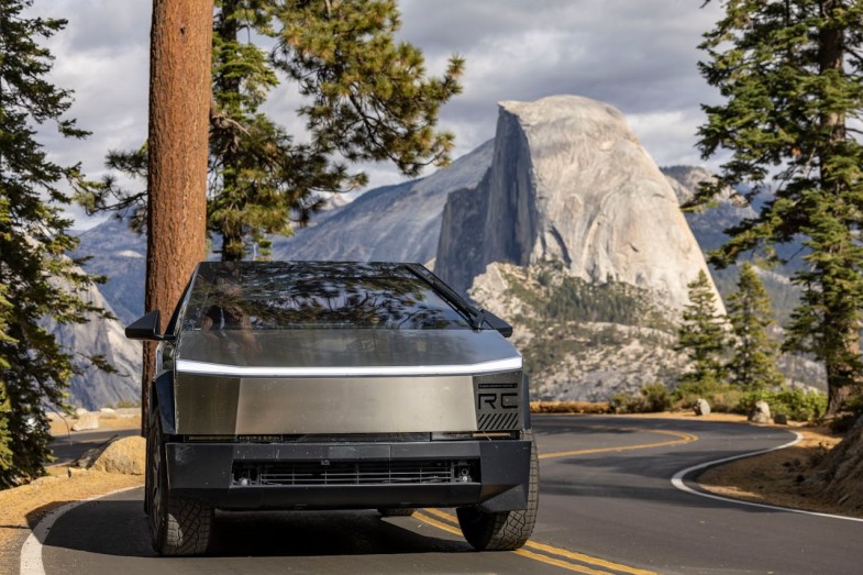 TESLA CYBERTRUCK ON THE ROAD