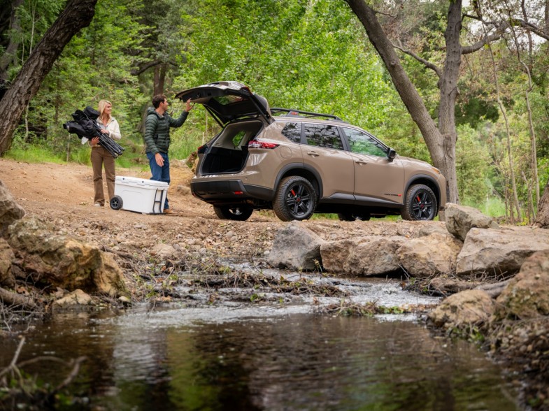 2025 NISSAN ROGUE CREEK EDITION