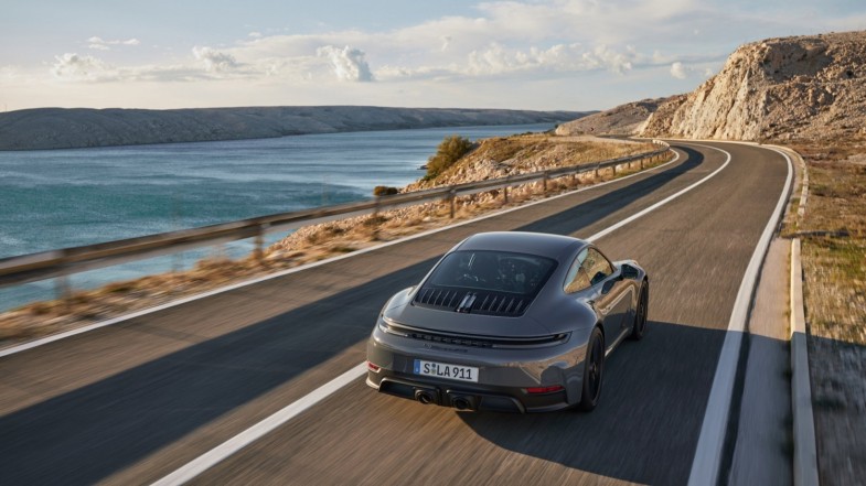 PORSCHE 911 CARRERA GTS