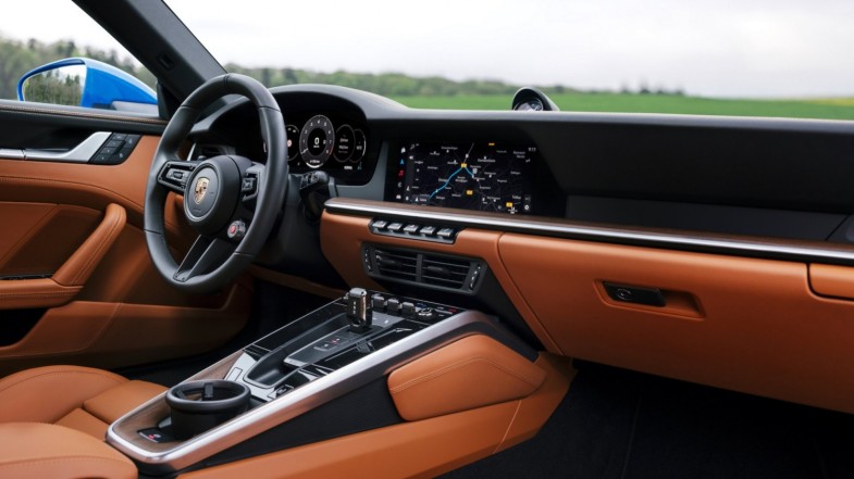 2025 PORSCHE 911 CARRERA GTS