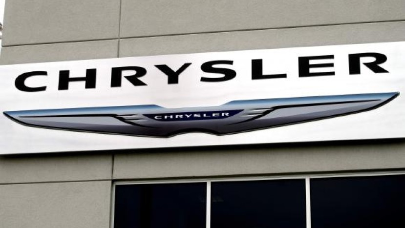 Chrysler recalls more than 900,000 vehicles globally in two actions