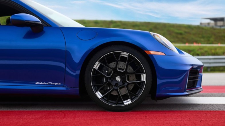 Porsche 911 Club Coupe in blue/clubblau