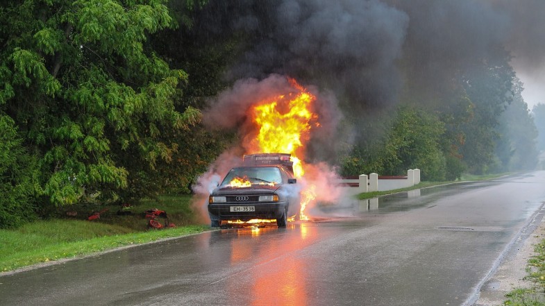 CAR ACCIDENT FIRE