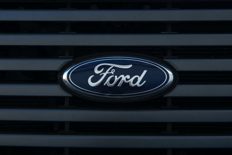 BLACK AND SILVER FORD LOGO