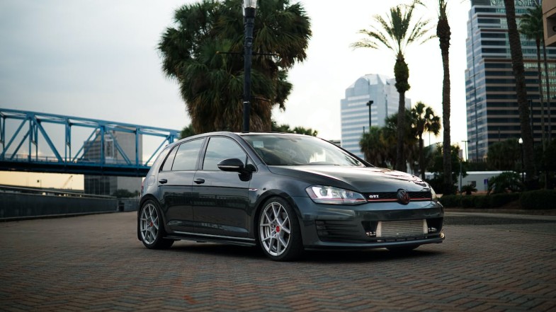 VOLKSWAGEN GTI