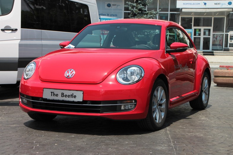 VOLKSWAGEN CAR BEETLE RED