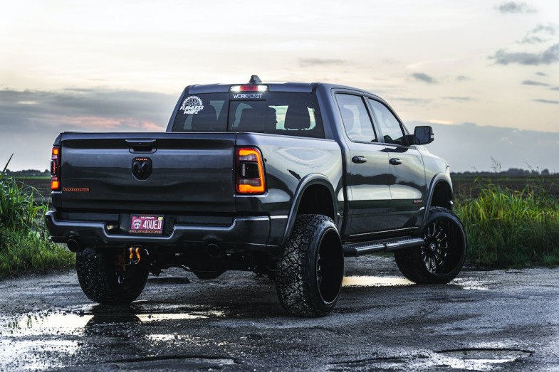 PICKUP RAM LARAMIE
